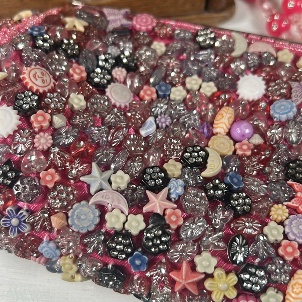 LA VIOLA Pink Clutch Kiss Lock Pink Lined Evening Prom Bag
W/ Strap NWOT - Picture 14 of 16